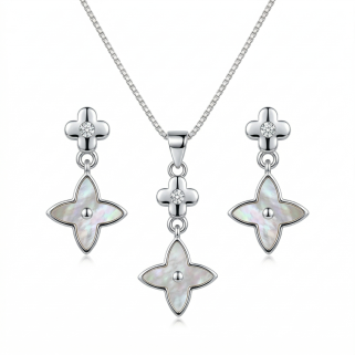 Alora Pearl Clover Set